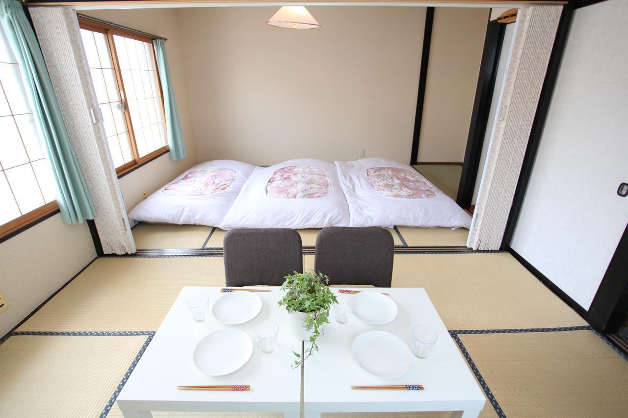 Fujiyama Base Bed and Breakfast Fujiyoshida Buitenkant foto